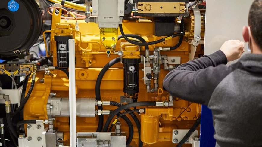 John Deere PowerTech E 6.8L engine: Underground Transport for Coal Mine workers